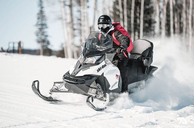 Snowmibiling Canada